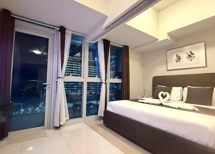 Apartamento Casa Choy - Uptown Parksuites Ii Bgc Luxury 1br King Bed With Balcony 1 Minute Walk To Uptown Mall And Jp Morgan Manila