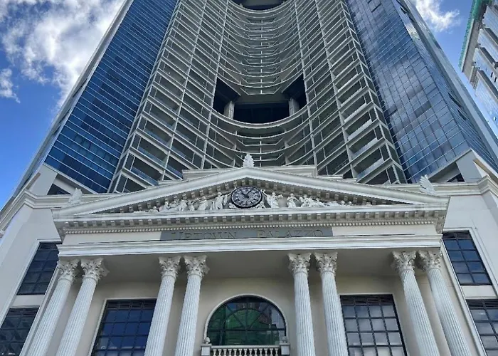 Casa Choy - Uptown Parksuites Ii Bgc Luxury 1br King Bed With Balcony 1 Minute Walk To Uptown Mall And Jp Morgan Apartamento