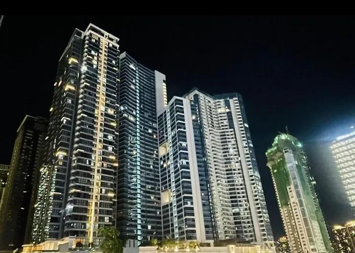 Apartamento Casa Choy - Uptown Parksuites Ii Bgc Luxury 1br King Bed With Balcony 1 Minute Walk To Uptown Mall And Jp Morgan