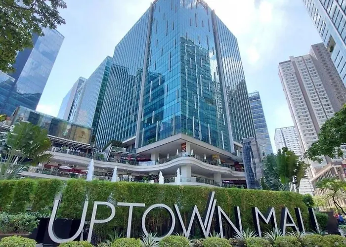 Apartamento Casa Choy - Uptown Parksuites Ii Bgc Luxury 1br King Bed With Balcony 1 Minute Walk To Uptown Mall And Jp Morgan *