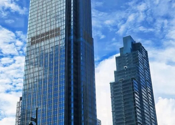 Casa Choy - Uptown Parksuites Ii Bgc Luxury 1br King Bed With Balcony 1 Minute Walk To Uptown Mall And Jp Morgan Manila